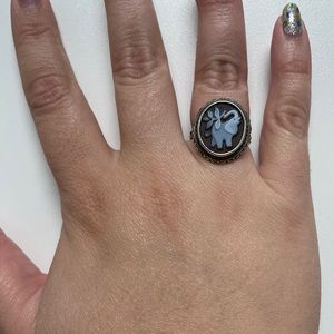 Retired James Avery Elephant Ring